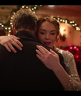 Falling_For_Christmas_2022_1080p_LLP_009948.jpg