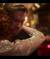 Falling_For_Christmas_2022_1080p_LLP_009956.jpg