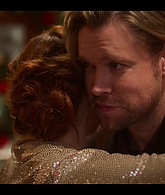 Falling_For_Christmas_2022_1080p_LLP_009966.jpg