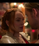 Falling_For_Christmas_2022_1080p_LLP_009986.jpg