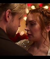 Falling_For_Christmas_2022_1080p_LLP_009992.jpg