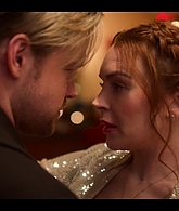 Falling_For_Christmas_2022_1080p_LLP_009994.jpg