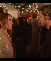 Falling_For_Christmas_2022_1080p_LLP_010111.jpg