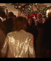 Falling_For_Christmas_2022_1080p_LLP_010142.jpg
