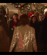 Falling_For_Christmas_2022_1080p_LLP_010143.jpg