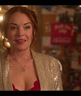 Falling_For_Christmas_2022_1080p_LLP_010257.jpg