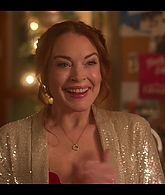 Falling_For_Christmas_2022_1080p_LLP_010416.jpg