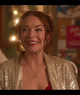 Falling_For_Christmas_2022_1080p_LLP_010419.jpg