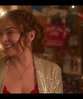 Falling_For_Christmas_2022_1080p_LLP_010601.jpg