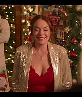 Falling_For_Christmas_2022_1080p_LLP_010608.jpg
