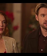 Falling_For_Christmas_2022_1080p_LLP_010620.jpg