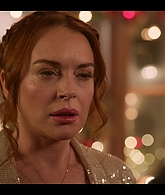 Falling_For_Christmas_2022_1080p_LLP_010701.jpg