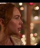Falling_For_Christmas_2022_1080p_LLP_010705.jpg