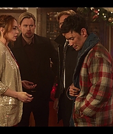 Falling_For_Christmas_2022_1080p_LLP_010766.jpg
