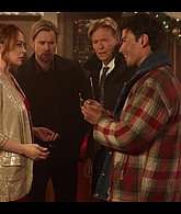 Falling_For_Christmas_2022_1080p_LLP_010770.jpg