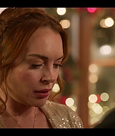 Falling_For_Christmas_2022_1080p_LLP_010777.jpg