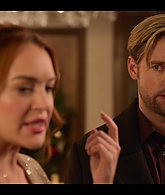 Falling_For_Christmas_2022_1080p_LLP_010797.jpg