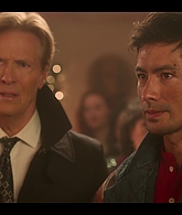 Falling_For_Christmas_2022_1080p_LLP_010805.jpg