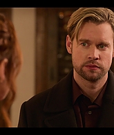 Falling_For_Christmas_2022_1080p_LLP_010815.jpg
