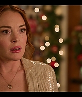 Falling_For_Christmas_2022_1080p_LLP_010821.jpg