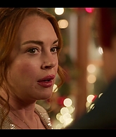 Falling_For_Christmas_2022_1080p_LLP_010850.jpg