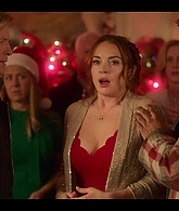 Falling_For_Christmas_2022_1080p_LLP_010915.jpg