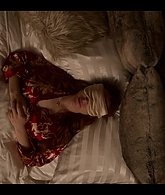 Falling_For_Christmas_2022_1080p_LLP_011001.jpg