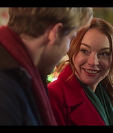 Falling_For_Christmas_2022_1080p_LLP_011105.jpg