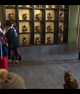 Falling_For_Christmas_2022_1080p_LLP_011872.jpg