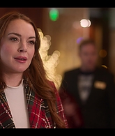 Falling_For_Christmas_2022_1080p_LLP_012314.jpg