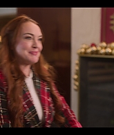 Falling_For_Christmas_2022_1080p_LLP_012344.jpg