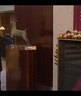 Falling_For_Christmas_2022_1080p_LLP_012346.jpg