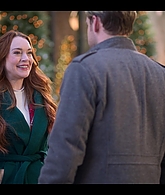 Falling_For_Christmas_2022_1080p_LLP_012635.jpg