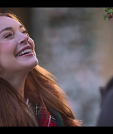 Falling_For_Christmas_2022_1080p_LLP_012754.jpg