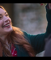 Falling_For_Christmas_2022_1080p_LLP_012756.jpg