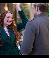 Falling_For_Christmas_2022_1080p_LLP_012761.jpg