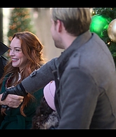 Falling_For_Christmas_2022_1080p_LLP_012856.jpg