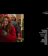 Falling_For_Christmas_2022_1080p_LLP_012964.jpg