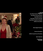 Falling_For_Christmas_2022_1080p_LLP_013264.jpg