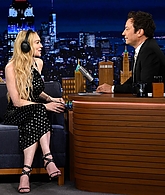 lindsaylohanphotos_tonightshow_show_28329.jpg