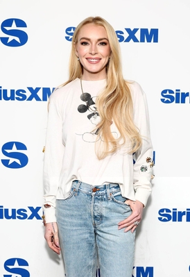 lindsaylohanphotos_siriusxm_townhall_28429.jpg