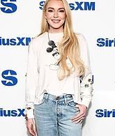 lindsaylohanphotos_siriusxm_townhall_28329.jpg