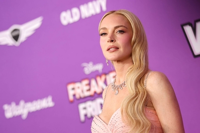lindsaylohanphotos_ff_lapremiere_282029.jpg