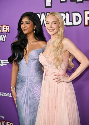 lindsaylohanphotos_ff_lapremiere_284629.jpg