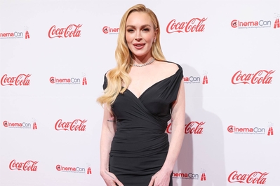 Click to view full size image
==============
lindsaylohanphotos_cinemacon_281729.jpg lindsaylohanphotos_cinemacon_281729.jpg