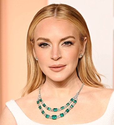lindsaylohanphotos_vanityfair_28129.jpg