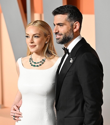 lindsaylohanphotos_vanityfair_283329.jpg