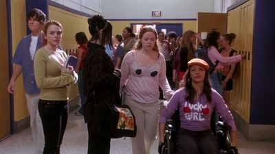 Click to view full size image
==============
Mean_Girls_2004_1080p_BluRay_LLP_004456.jpg Mean_Girls_2004_1080p_BluRay_LLP_004456.jpg