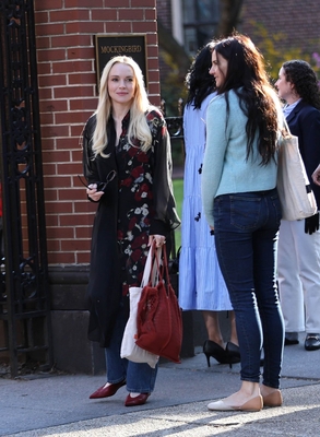 Click to view full size image
==============
lindsaylohanphotos_countmylies_set_2810229.jpg lindsaylohanphotos_countmylies_set_2810229.jpg
