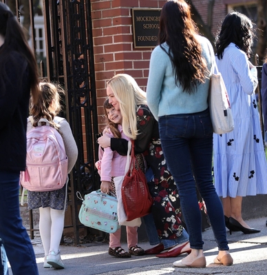 Click to view full size image
==============
lindsaylohanphotos_countmylies_set_2813229.jpg lindsaylohanphotos_countmylies_set_2813229.jpg